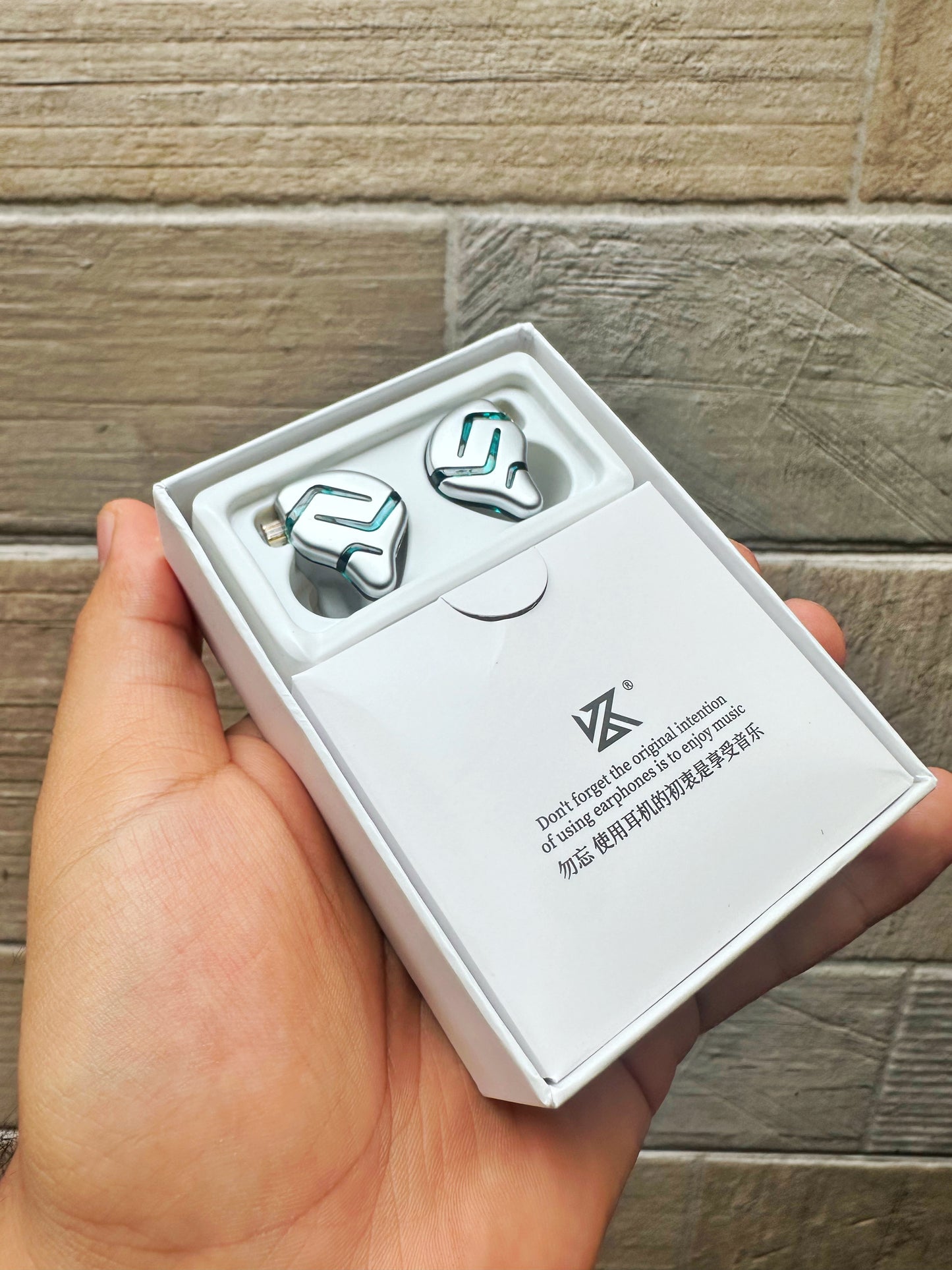 Kz ZES (2 vias-4 Drivers)